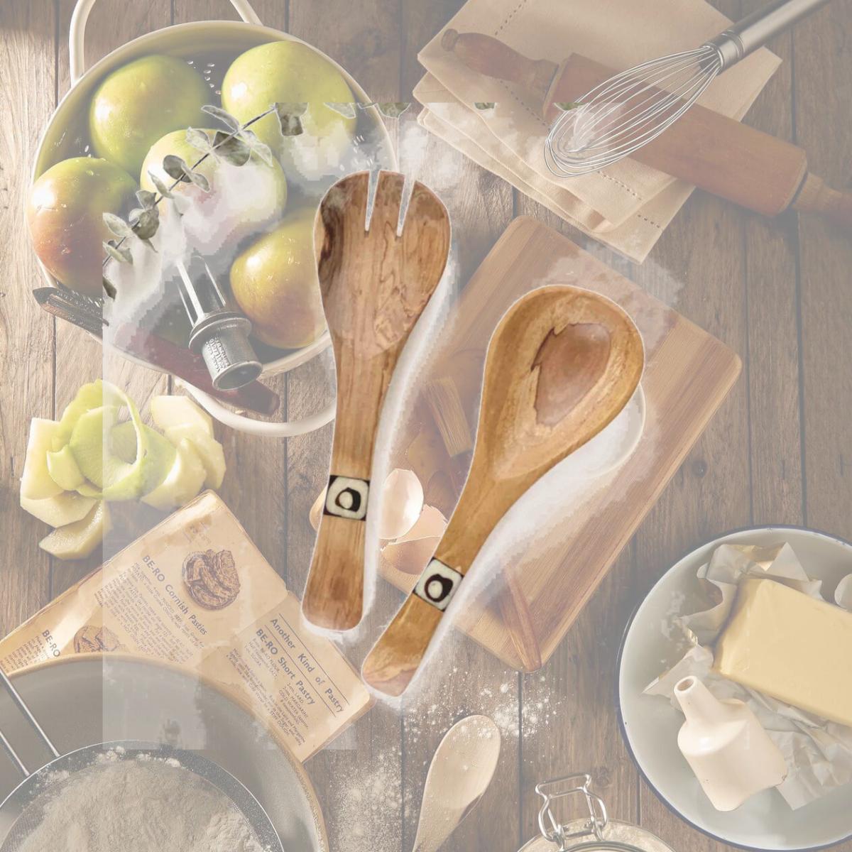 Picture of Jedando KWF009I Olive Wood Serving Set, Small with Batik Inlay