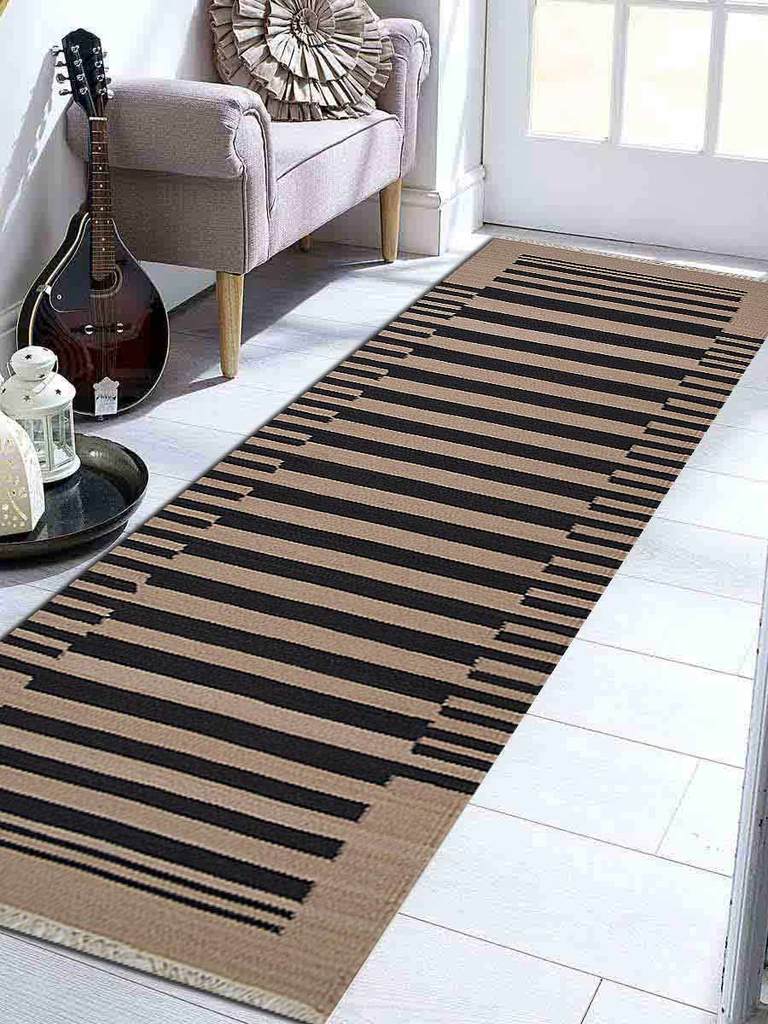2 Ft. 6 In. X 12 Ft. Contemporary Hand Woven Kelim Woolen Area Rug, Cream & Charcoal