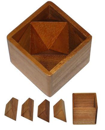 Pyramideux Puzzle Box