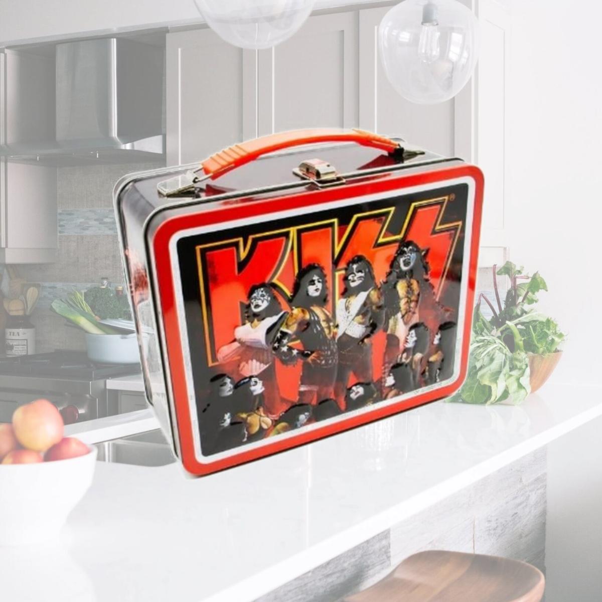 Picture of NMR-Aquarius 910683 Kiss Tin Lunchbox