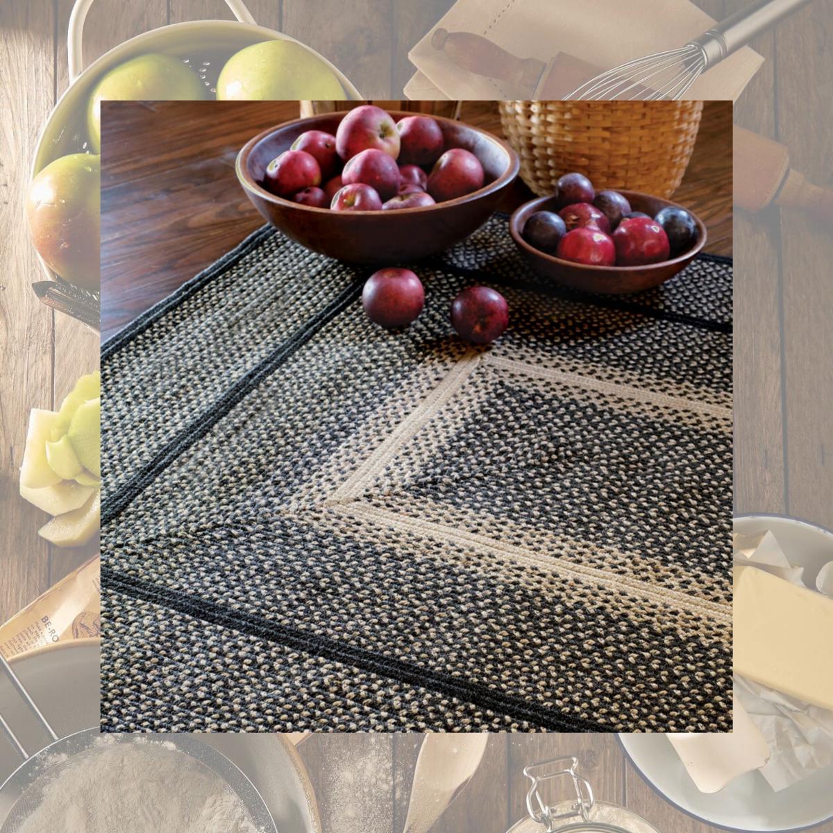 Picture of Homespice Decor 594723 13 x 19 in. Manchester Oval Placemat - Black  Beige &amp; Ivory - set of 4
