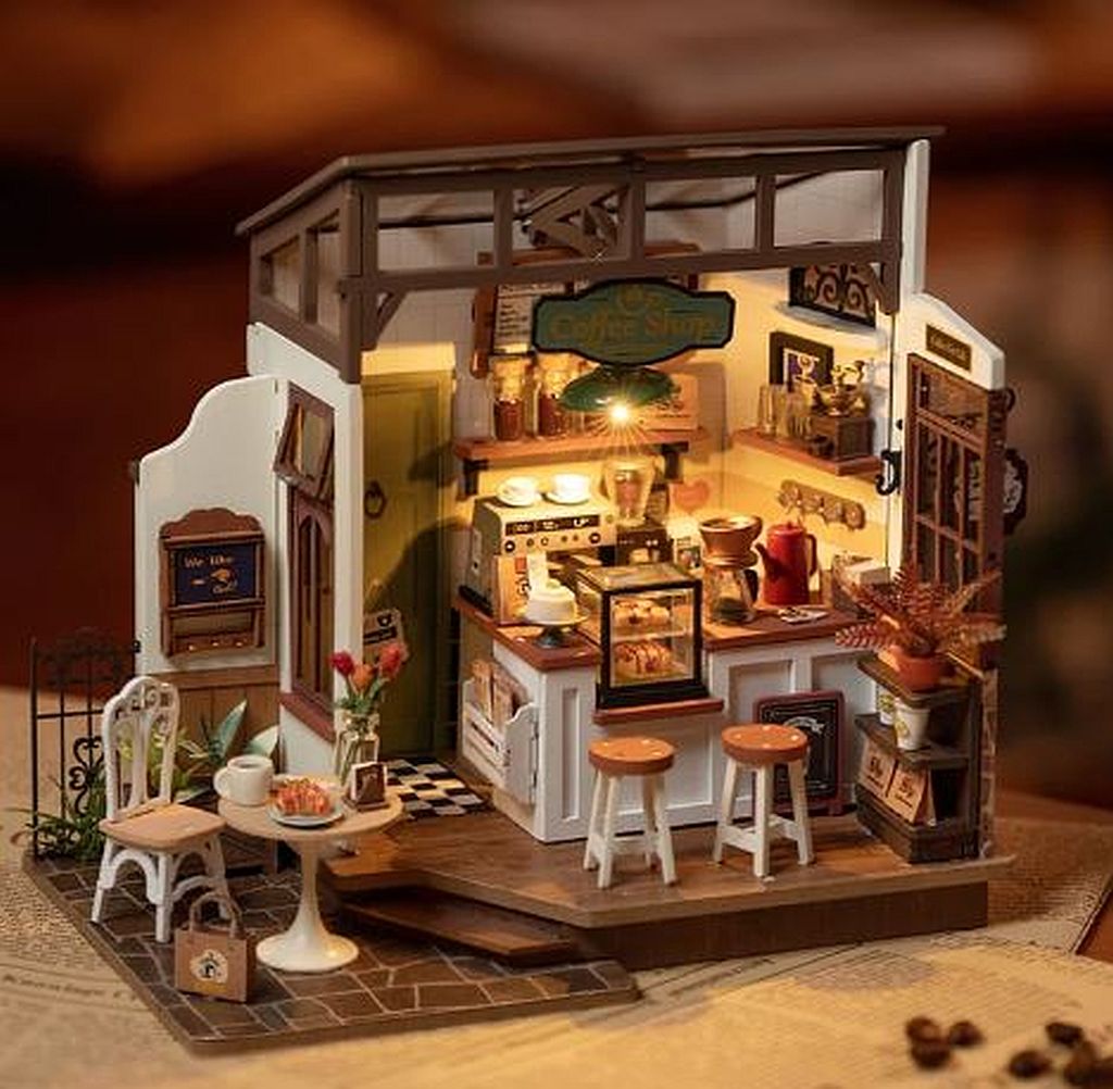 Picture of Robotime ROEDG162 250 x 150 x 195 mm Rolife No.17 Cafe Miniature House kit