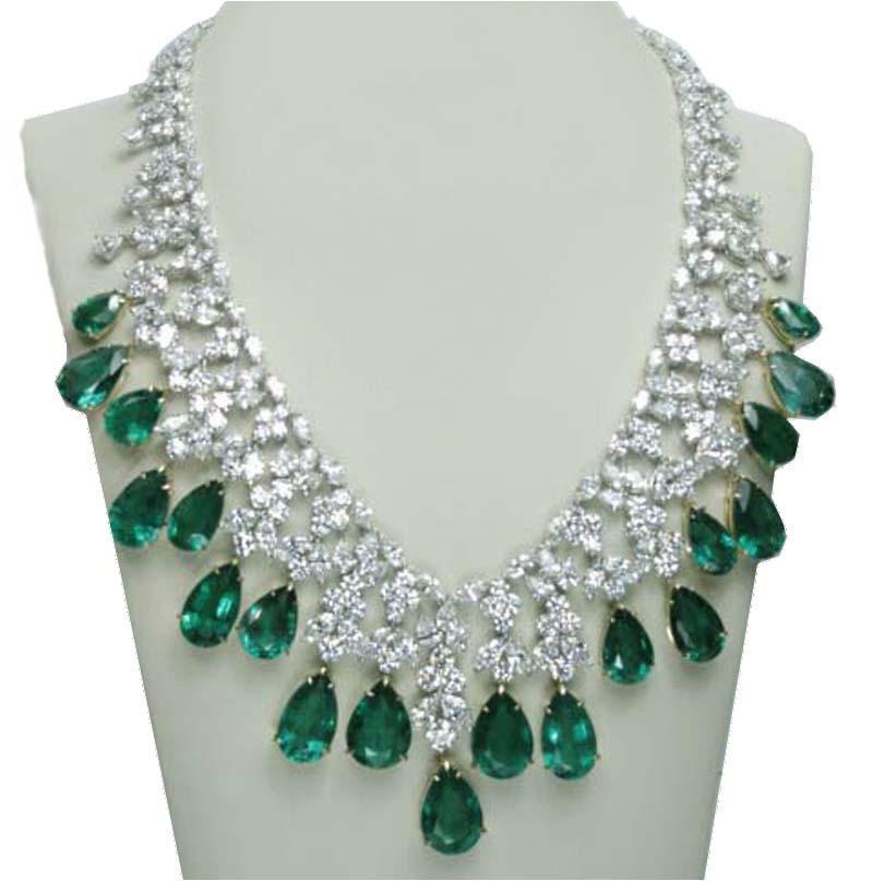 321 226.60 Ct Platinum Green Emerald & Diamonds Bridal Necklace