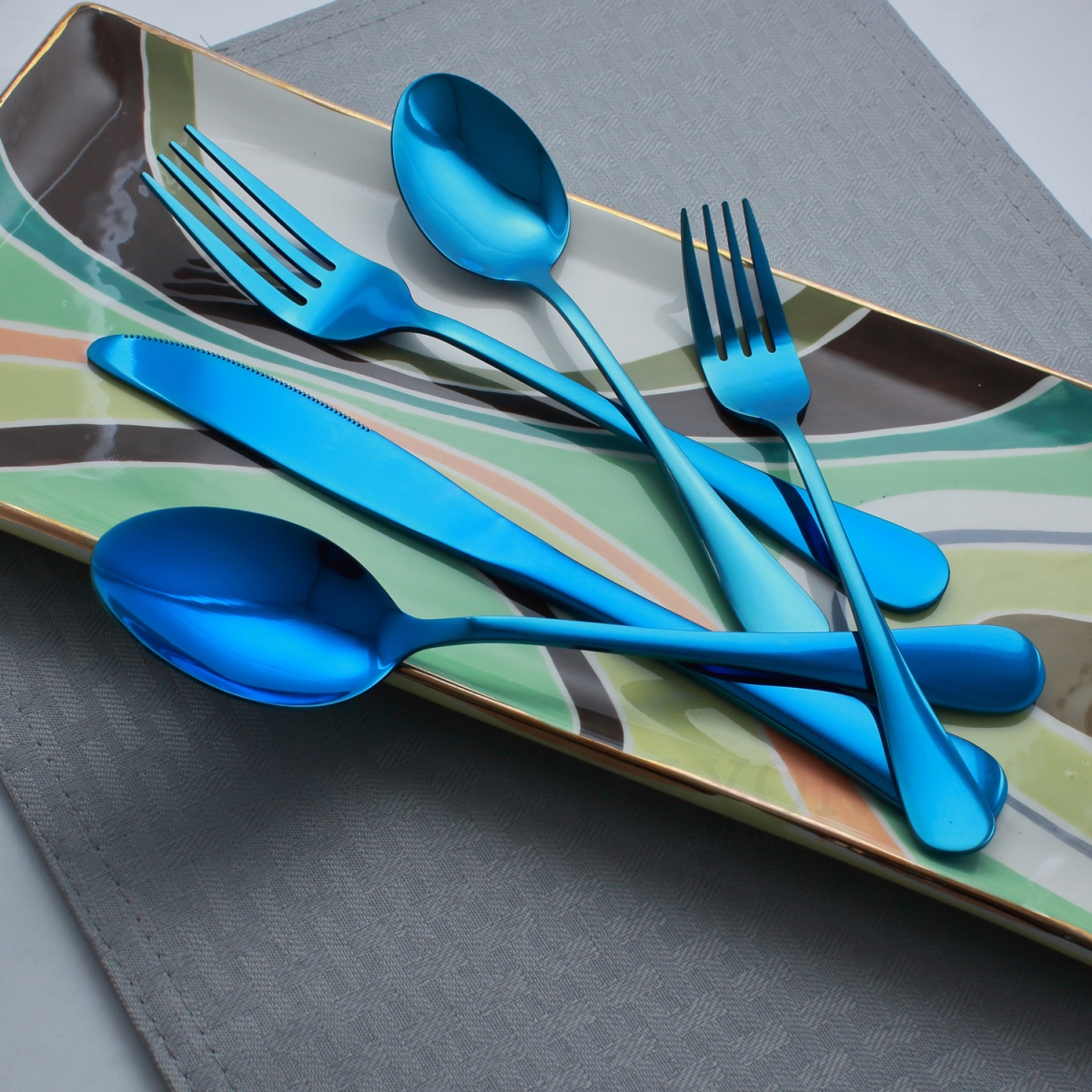 Picture of Elyon Tableware ELYON-35006 Elyon Luly Reflective Blue 20-Piece Flatware Set&#44; Stainless Steel&#44; Service For 4