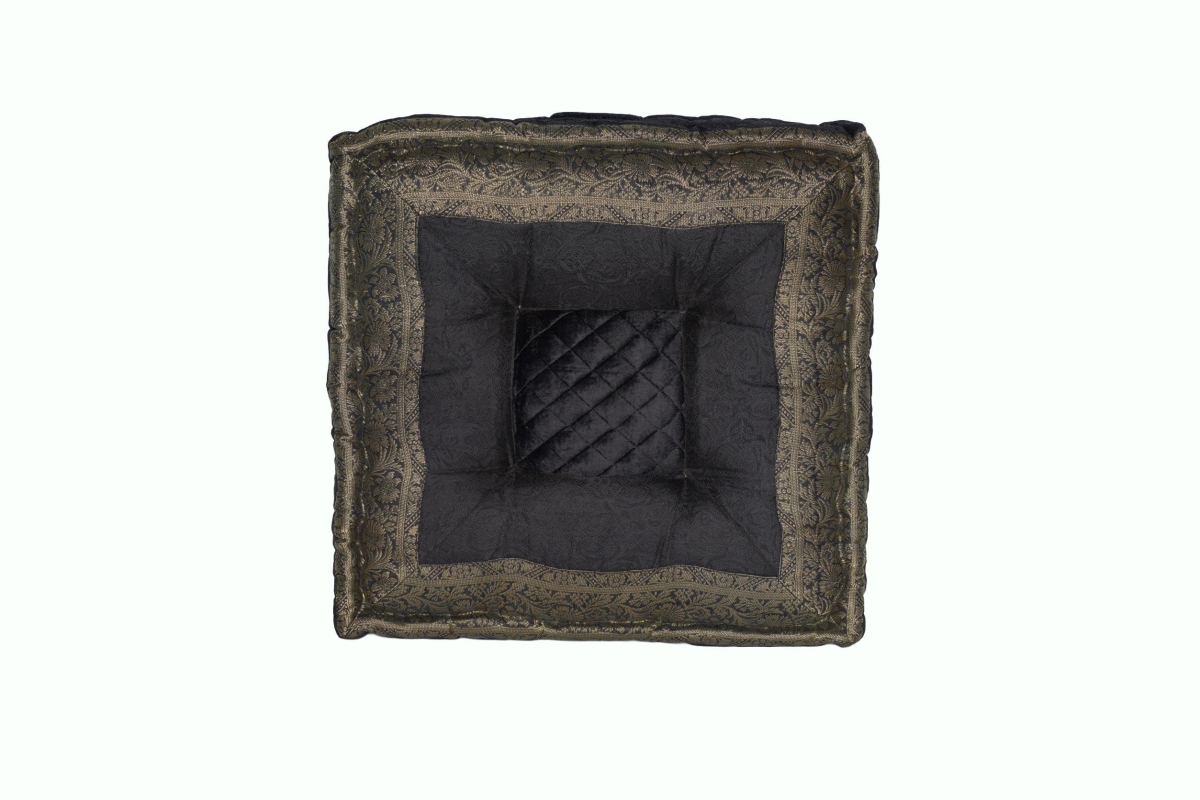 04b 18 X 18 In. Quilted Box Cushion