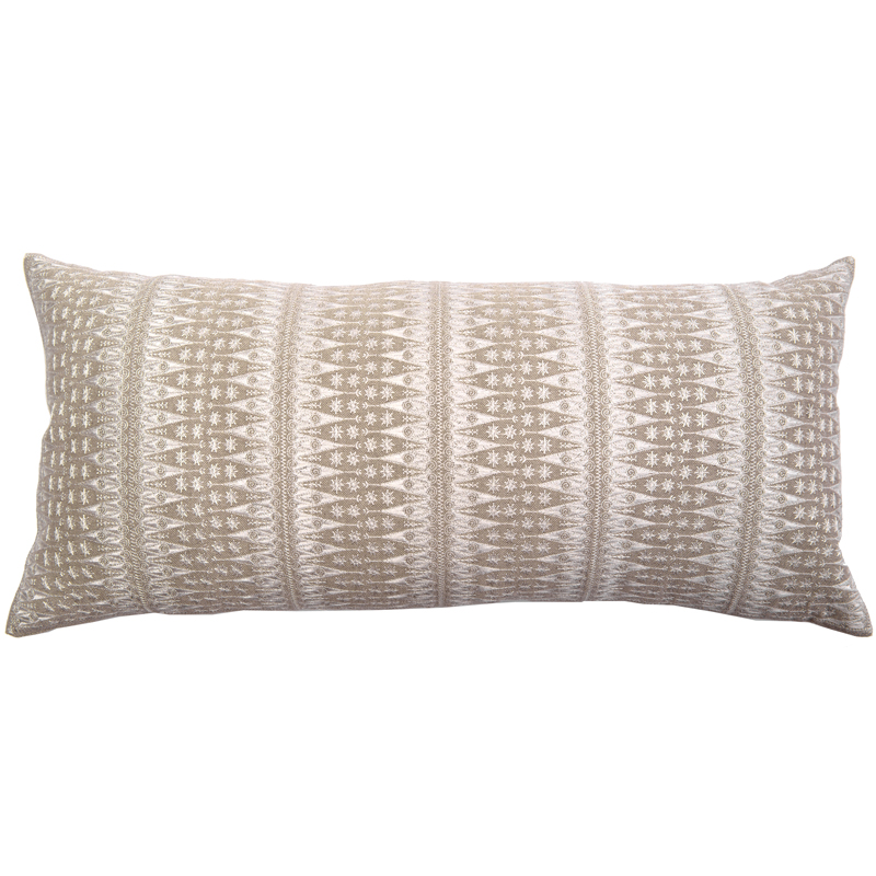 C1118 Ivory Backgamon Embroidery Pillow Cover