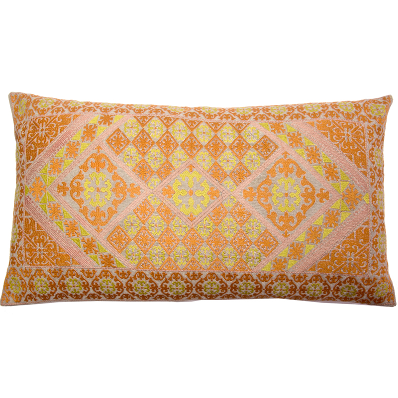 C1120 Coral Tile Embroidery Pillow Cover