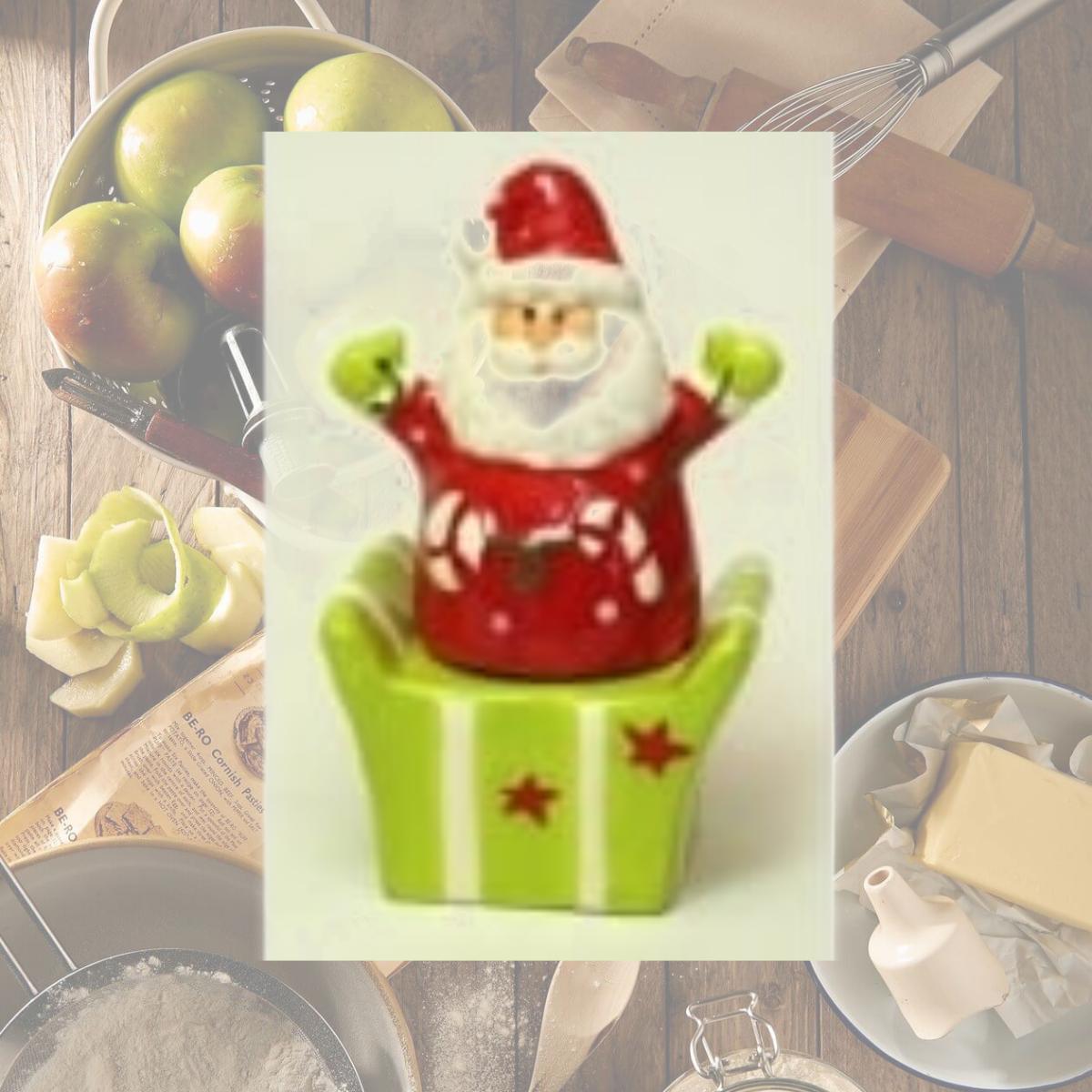 Picture of IWGAC 049-99572 Ceramic Santa-Gift Box Salt & Pepper Set