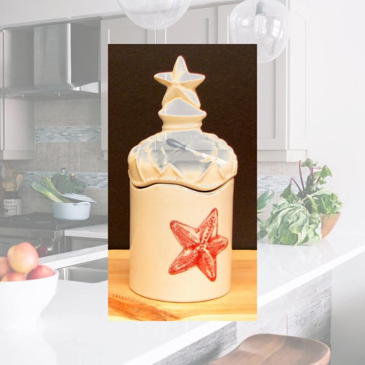 Picture of IWGAC 049-15428 Nautical Ceramic Jar with Seashells