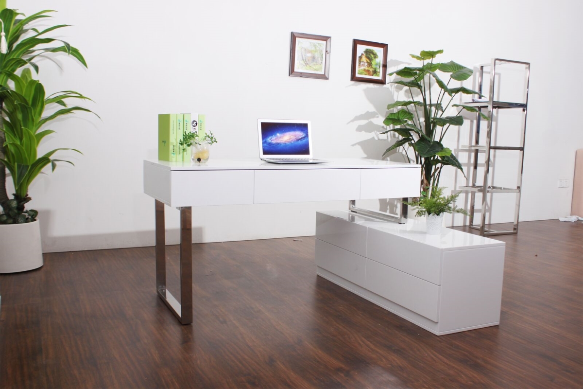 J & M Furniture 179161 Kd02 Modern Office Desk - White