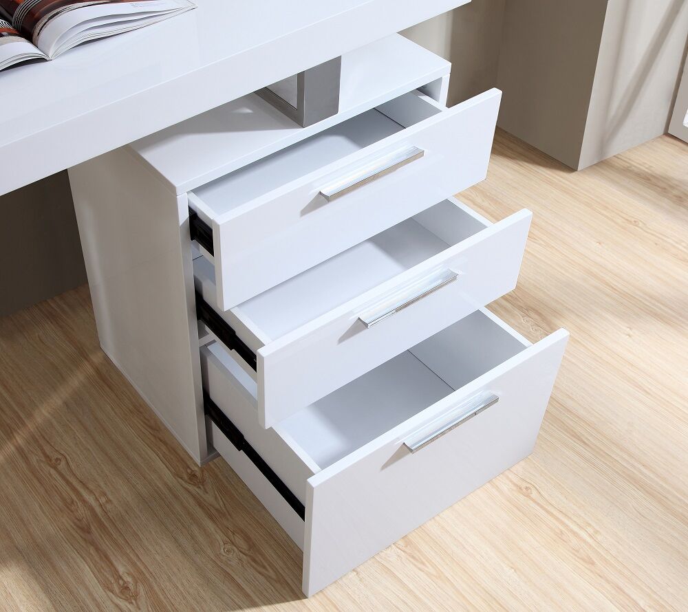 J & M Furniture 18125 Vienna Desk In White - White