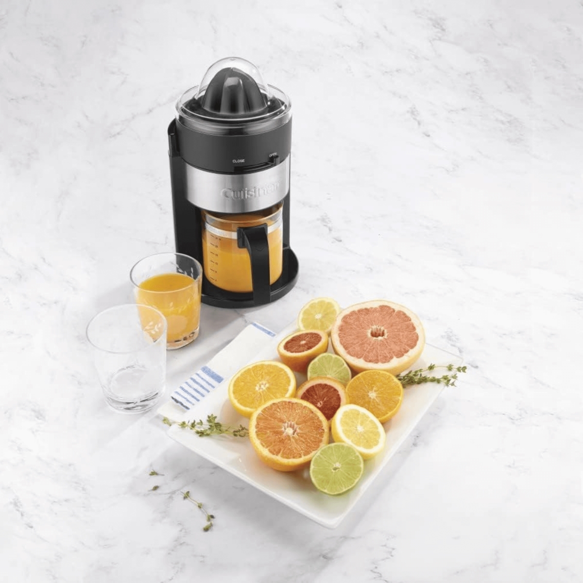Picture of Cuisinart CCJ-900P1-CP Cuisinart Deluxe Citrus Juicer with Glass Carafe