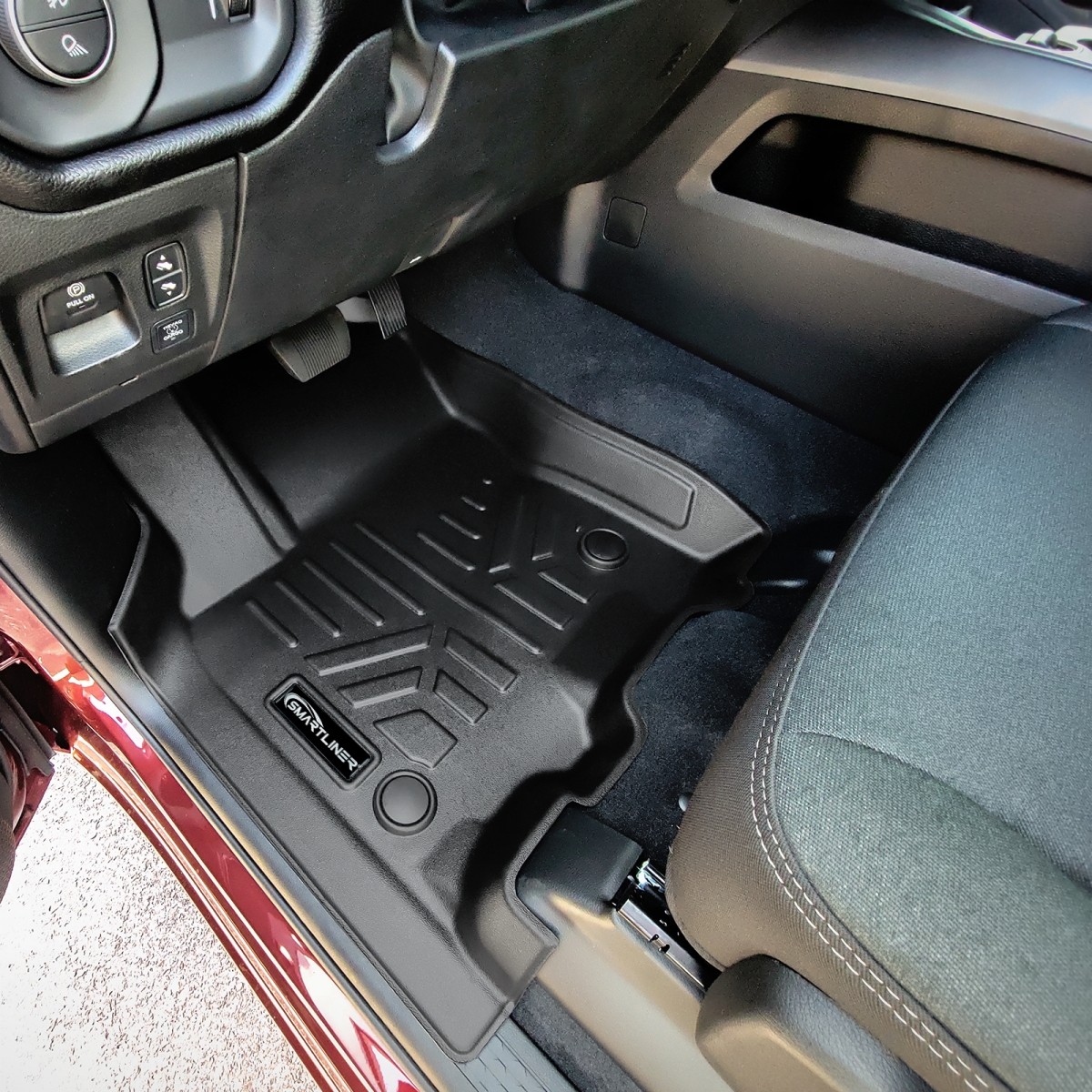 SA0756-B0369 2-Rows Custom Fit Floor Liners for 2025 Ram 1500 Crew-Cab