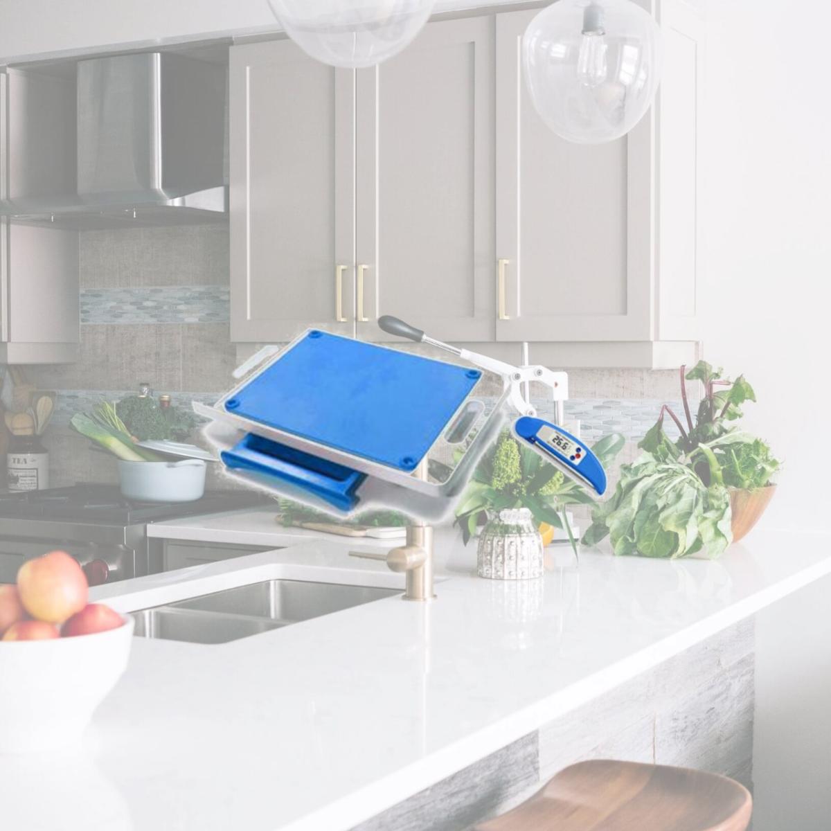 Picture of Karving King KK1MT Dripless 2 in 1 System Cutting Board with Digital Meat Thermometer, Blue