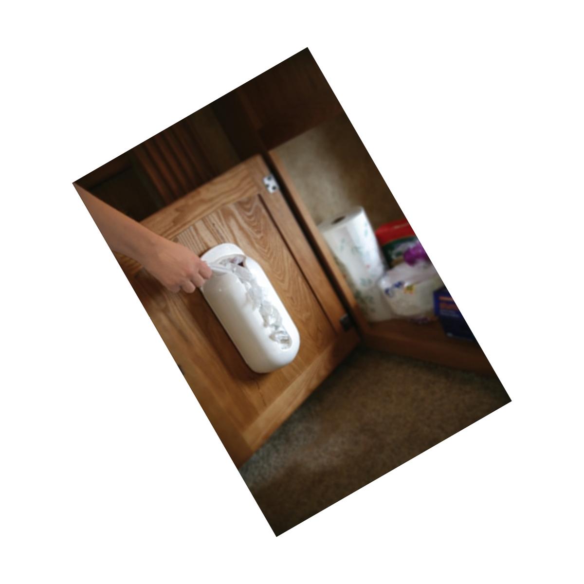 Picture of Camco 57061 Pop-A-Bag - White