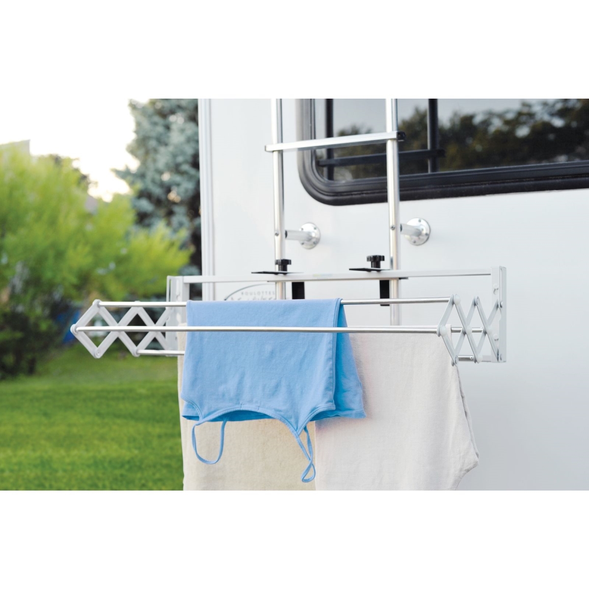 XCE0035 13.5 ft. Compact Expandable Indoor & Outdoor Drying Rack