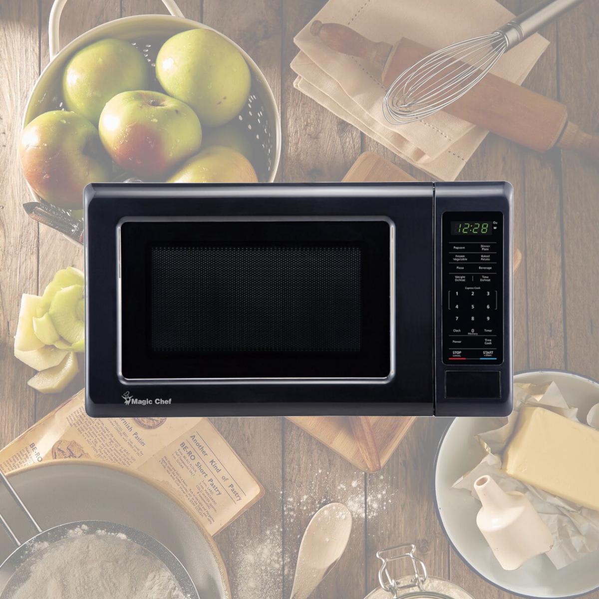 Picture of Magic Chef MC77MB 0.7 cu. ft. 700 watt Black Countertop Digital Touch Microwave