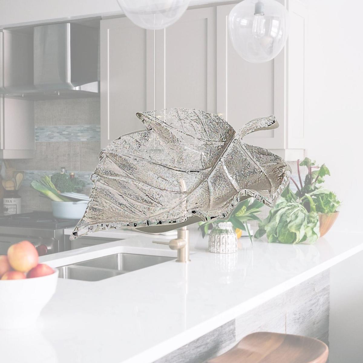 Picture of Leeber 72664 Silver Maple Leaf Dish, Med., 9 x 7 in.