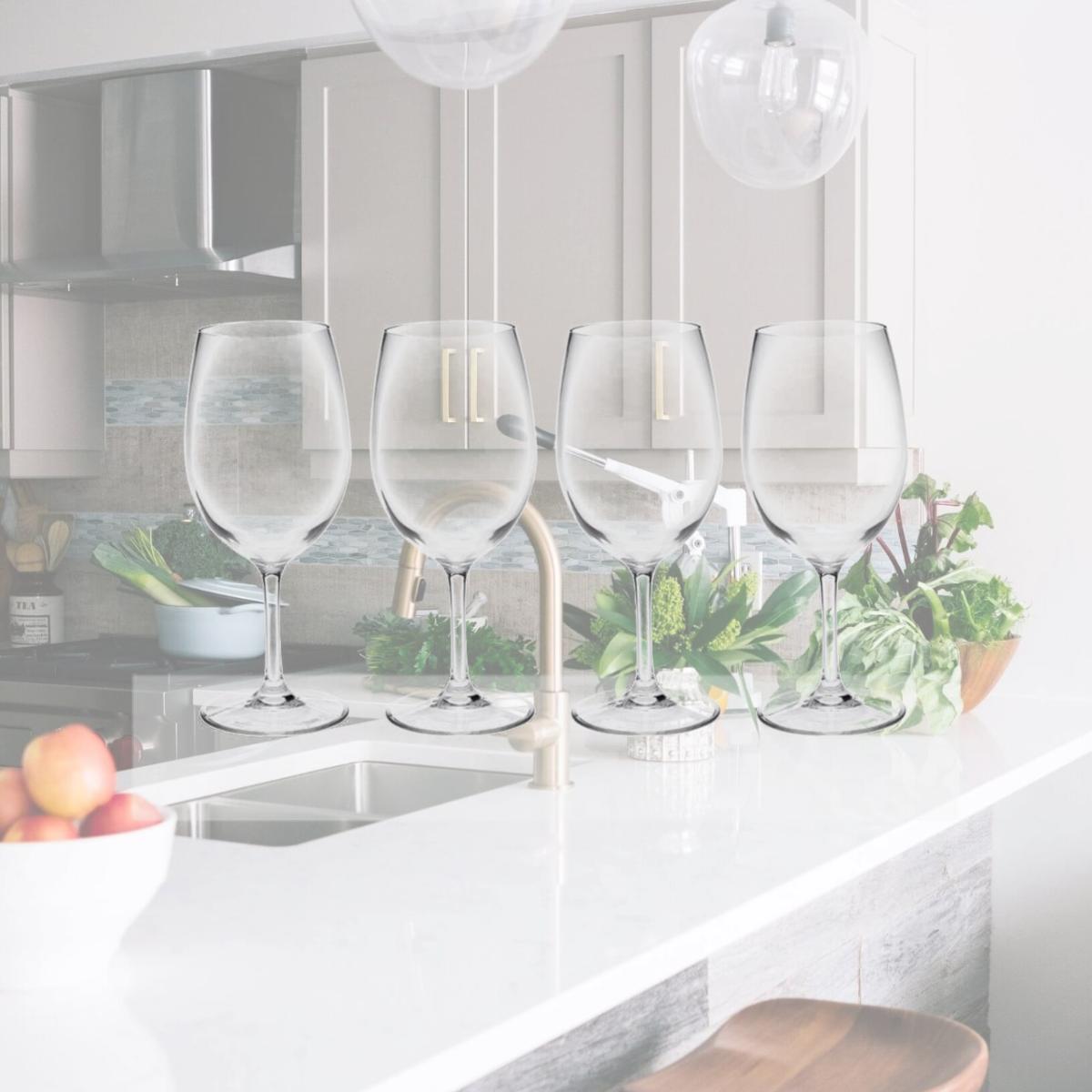 Picture of LeadingWare TRS-0702 Unbreakable Tritan 20 oz Wine Glass - Set of 4