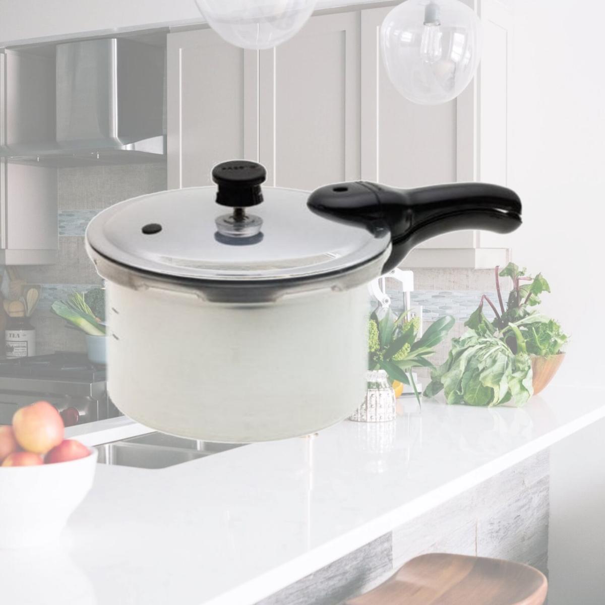 Picture of Presto 01241 4-Qt Aluminum Pressure Cooker