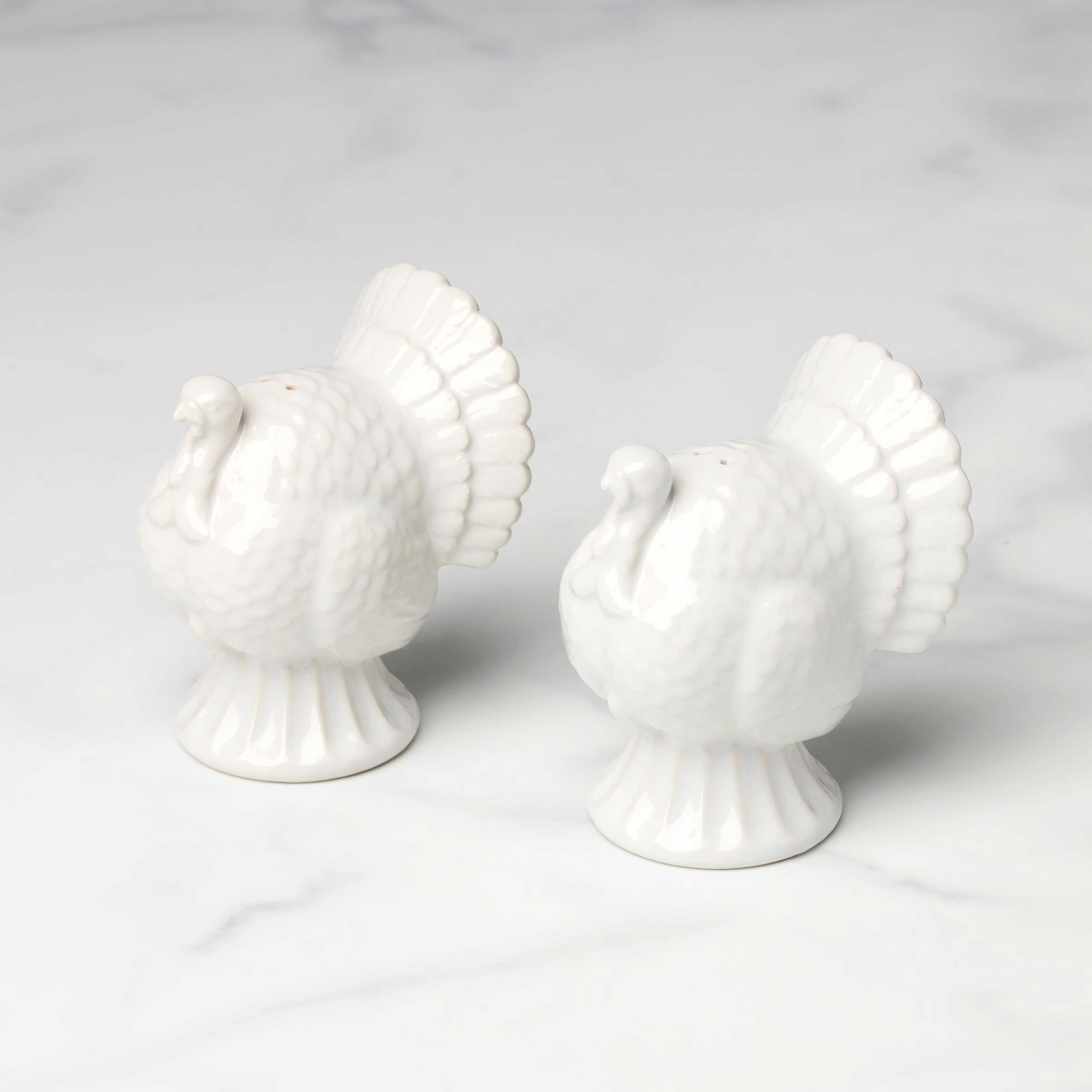 898334 French Perle Carved Turkey Salt & Pepper Shaker Set