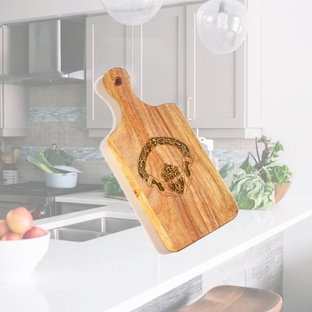 Picture of Lyoncraft CBCG01 Irish Claddagh Engraved Wooden Cheese Board