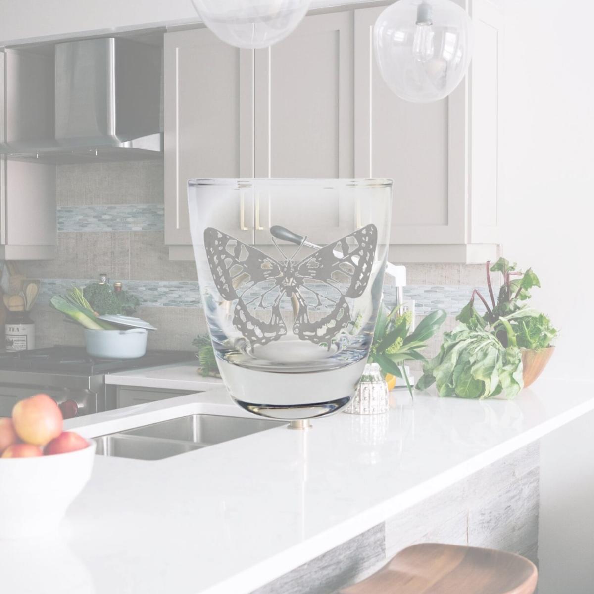 Picture of Lyoncraft LBBF01 10 oz Butterfly Engraved Lowball Glass