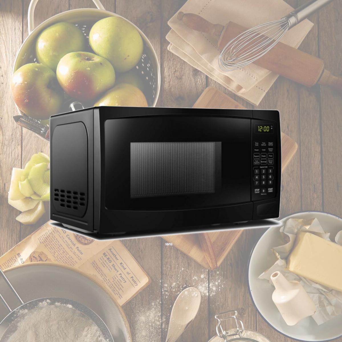 Picture of Danby DBMW0720BBB 0.7 cu. ft. 700W Microwave, Black