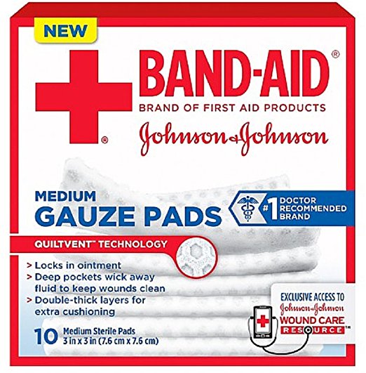 0866288 Johnson & Johnson Mini First Aid-to-go Kit, 12 Piece