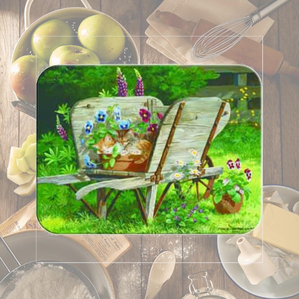 Picture of McGowan TT93151 Tuftop Catnap Cutting Board- - Small