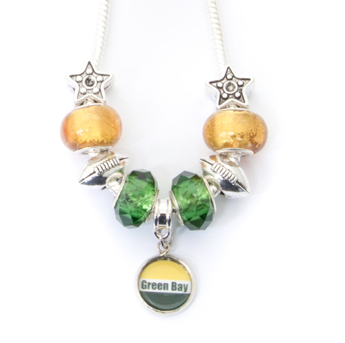 143192pmm41 Green Bay Packers Beaded Necklace With Dangling Handmade Pendant, Large Hole