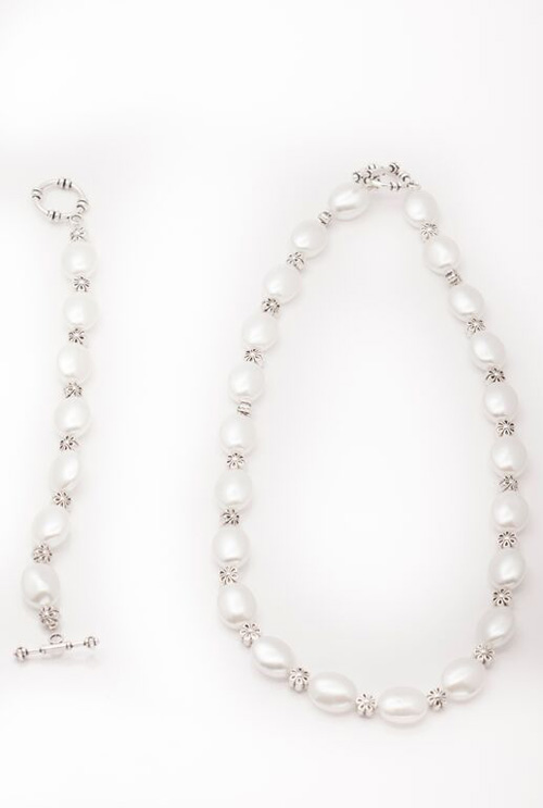 White Oval Glass Pearl Set