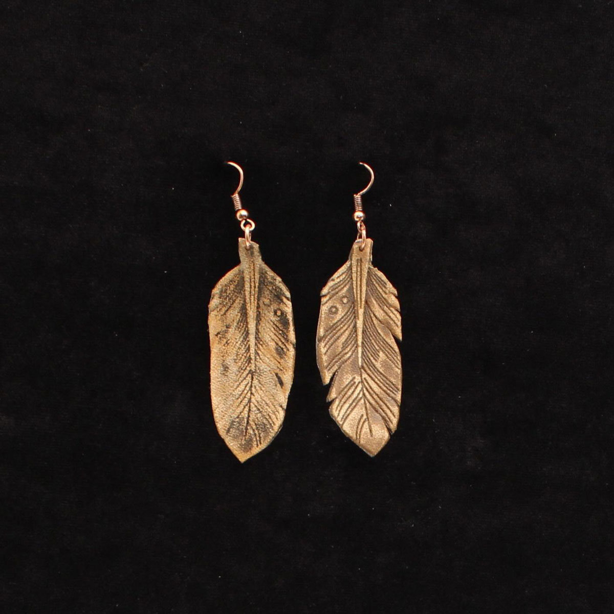 30951 Feathers Leather Earrings