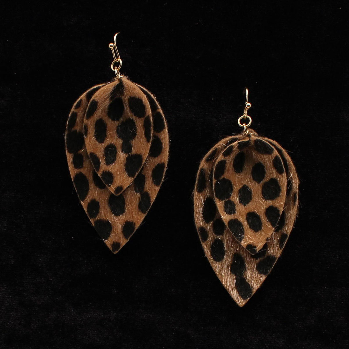 30978 Leopard Print Faux Leather Earrings