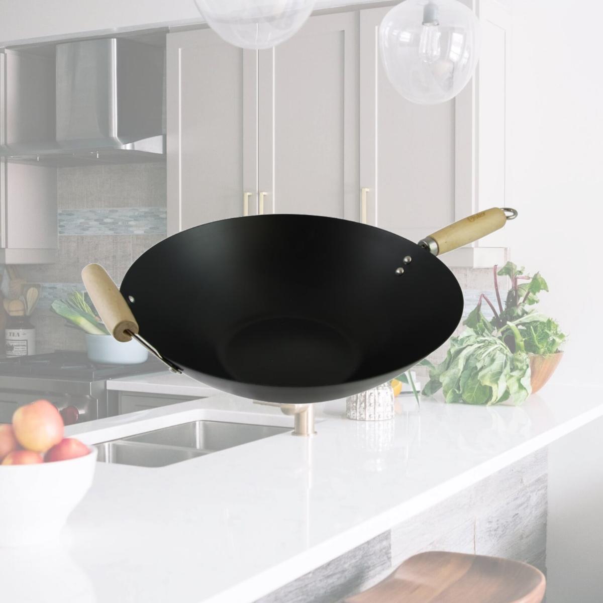 Picture of Oster 92470.01 13.7 in. Findley Carbon Steel Wok