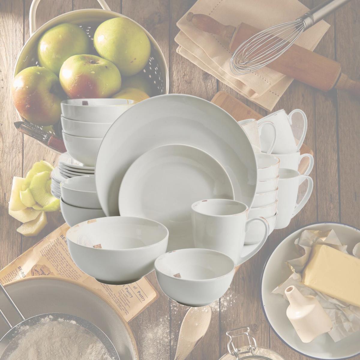 Picture of Gibson Home 105966.3 Ogalla Porcelain Dinnerware Set, White - 30 Piece