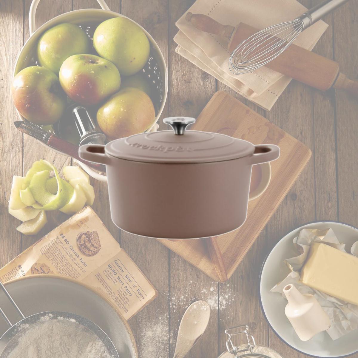 Picture of Crock Pot 138502.02 5 qt. Artisan Enameled Cast Iron Dutch Oven, Matte Dusty Pink