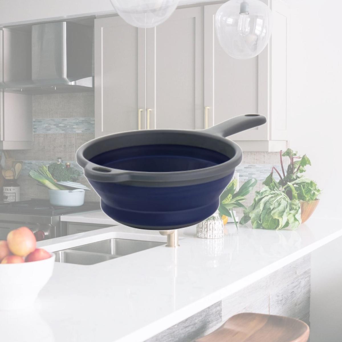 Picture of Oster 130002.01 Bluemarine Collapsible Polypropylene Colander with Handle, Navy