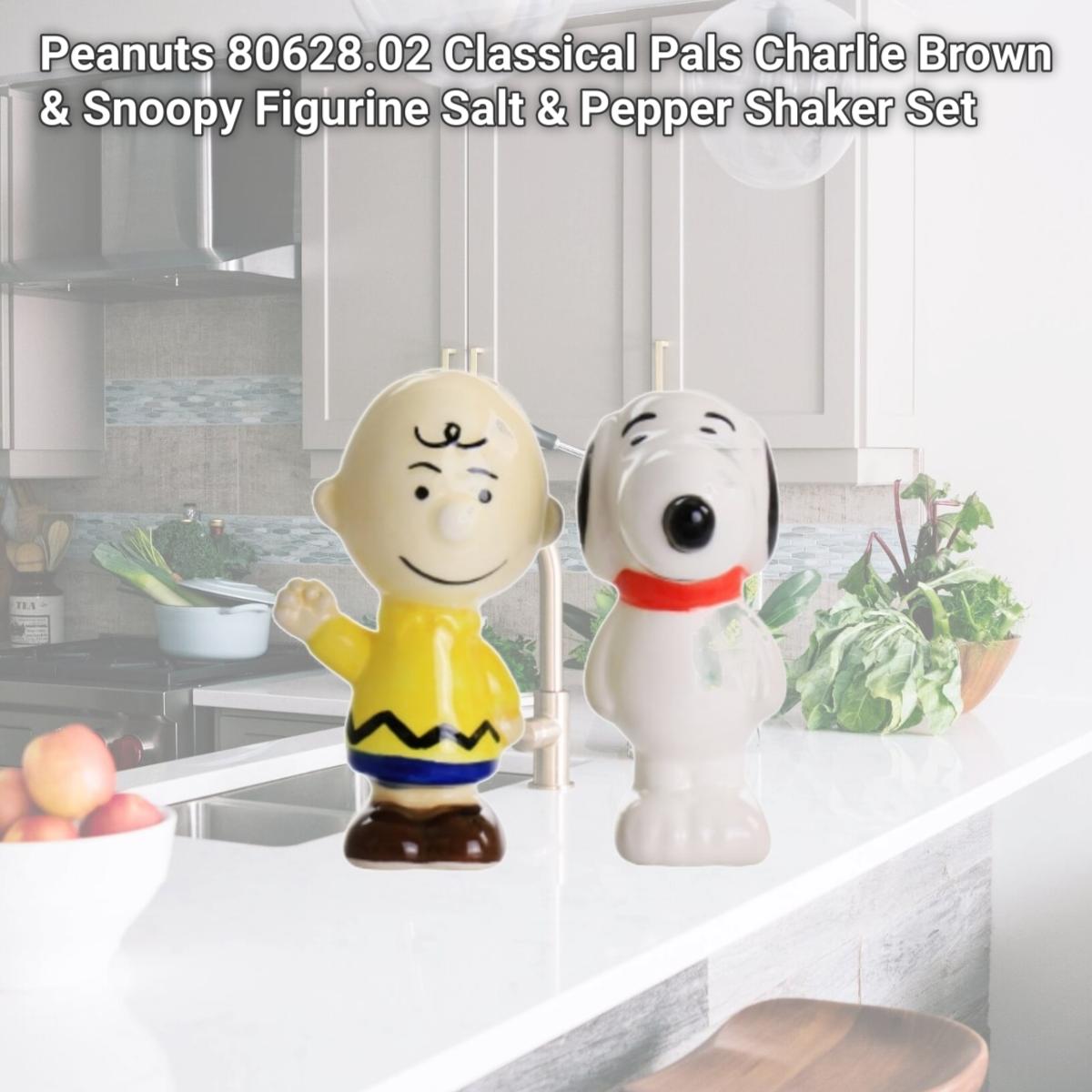 Picture of Peanuts 80628.02 Classical Pals Charlie Brown & Snoopy Figurine Salt & Pepper Shaker Set