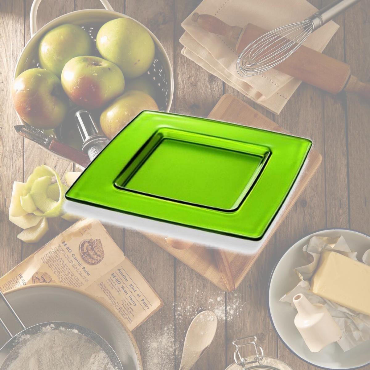 Picture of Majestic Gifts E60177-D 13 x 13 in. Madison Glass Charger, Green