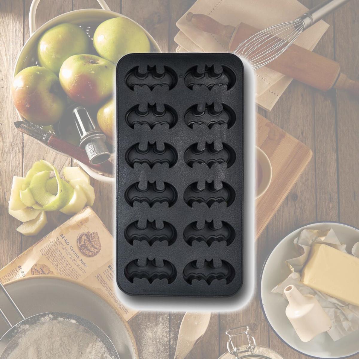 Picture of Batman icetraybat Batman Symbols Ice Cube Tray