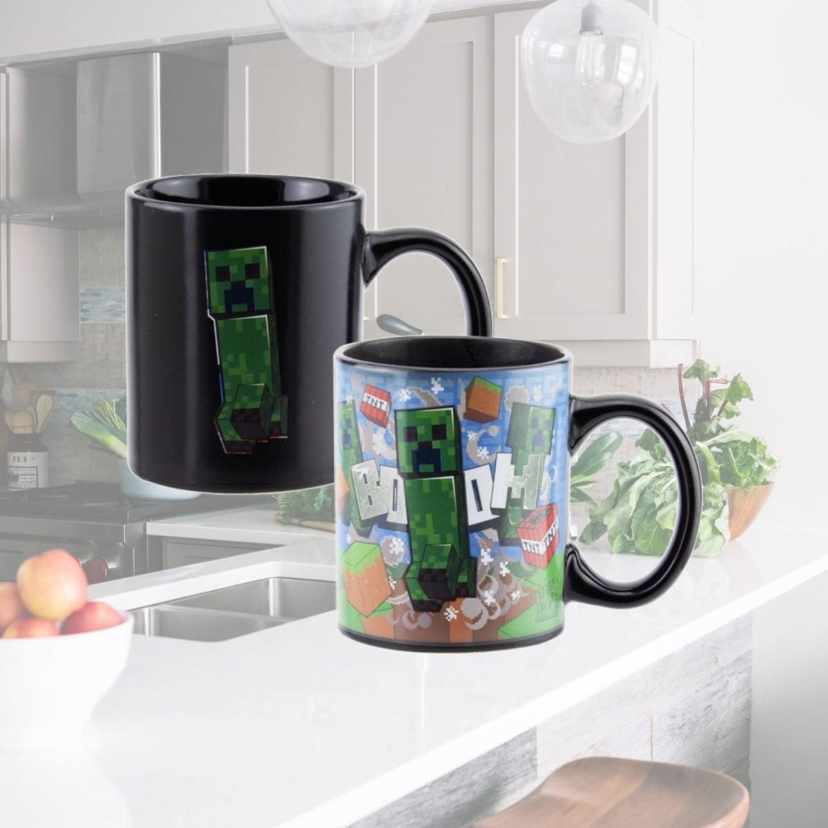 Picture of Minecraft 875392 10 oz Minecraft Creeper Heat Change Ceramic Mug, Black