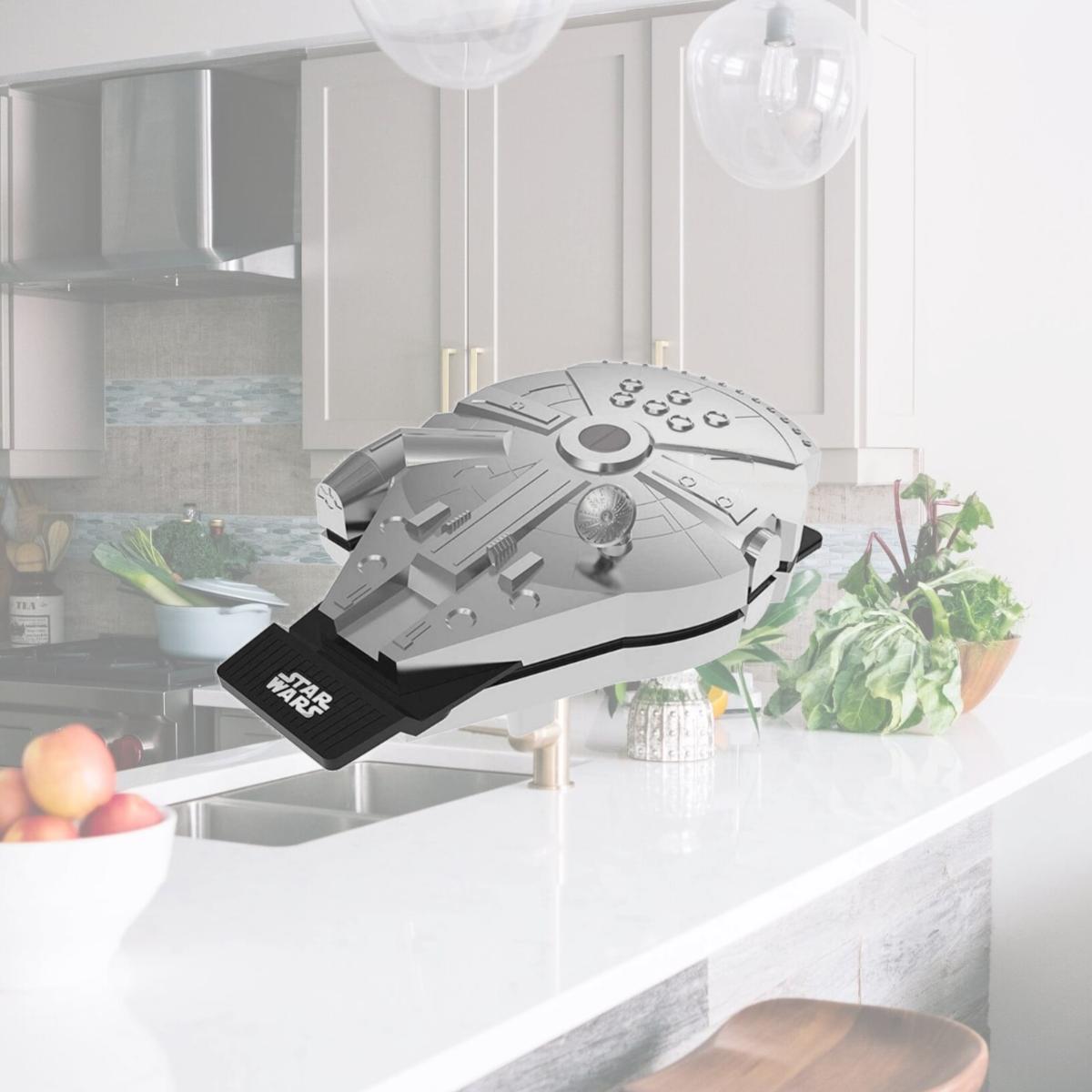 Picture of Star Wars 112028 Millennium Falcon Waffle Maker