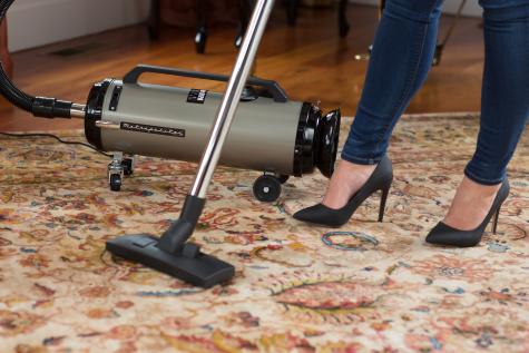 Adm4snbf Professional Evolution 2-speed Full-size Canister Vacuum