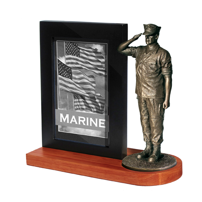 Md101w 4 X 6 In. Photo Frame With 7 In. Marine Statue, Cherry Base