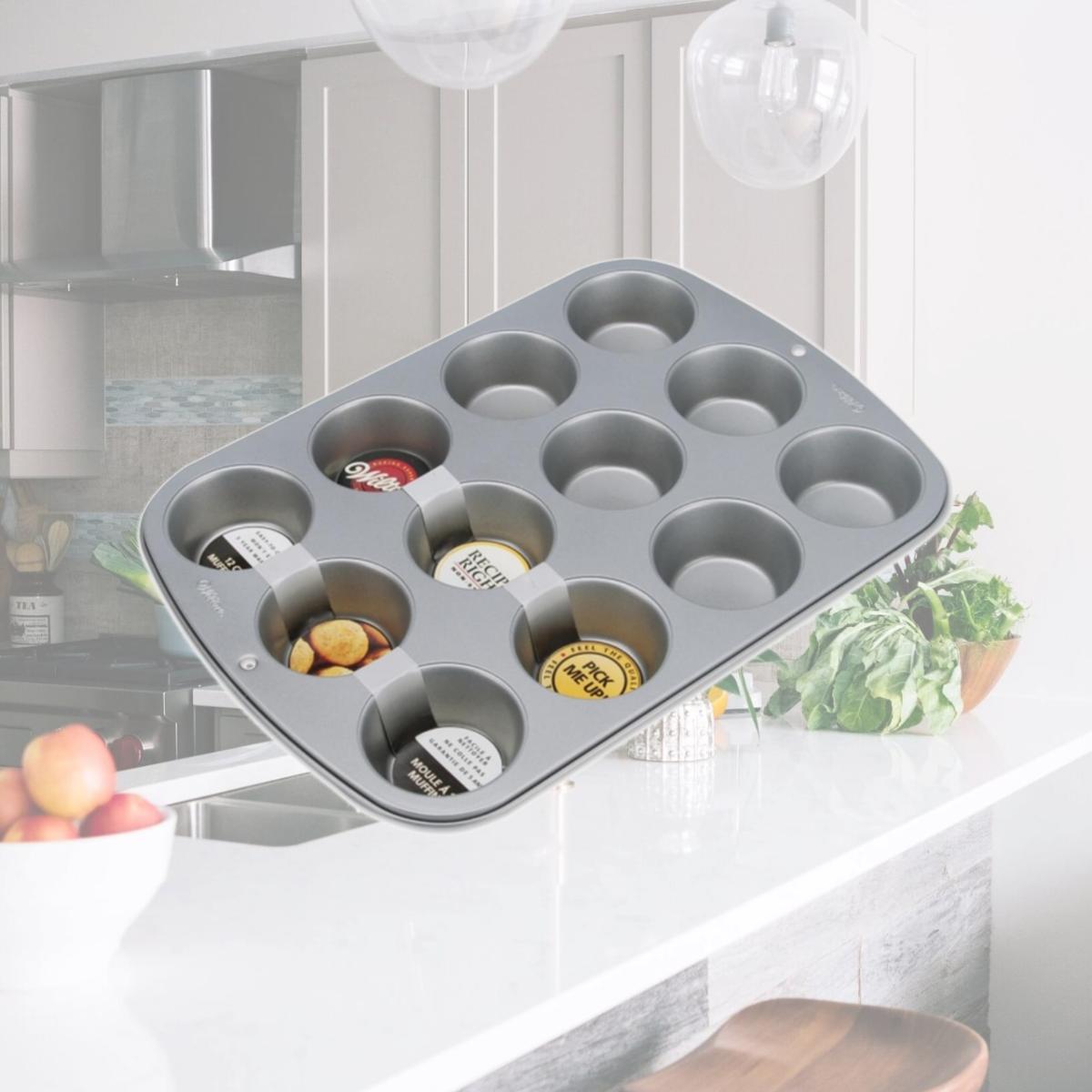 Picture of Wilton W954 Recipe Right Standard Muffin Pan