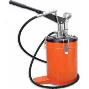 540 Hand Operated Grease Pump With 22 Lbs Fully Enclosed Container
