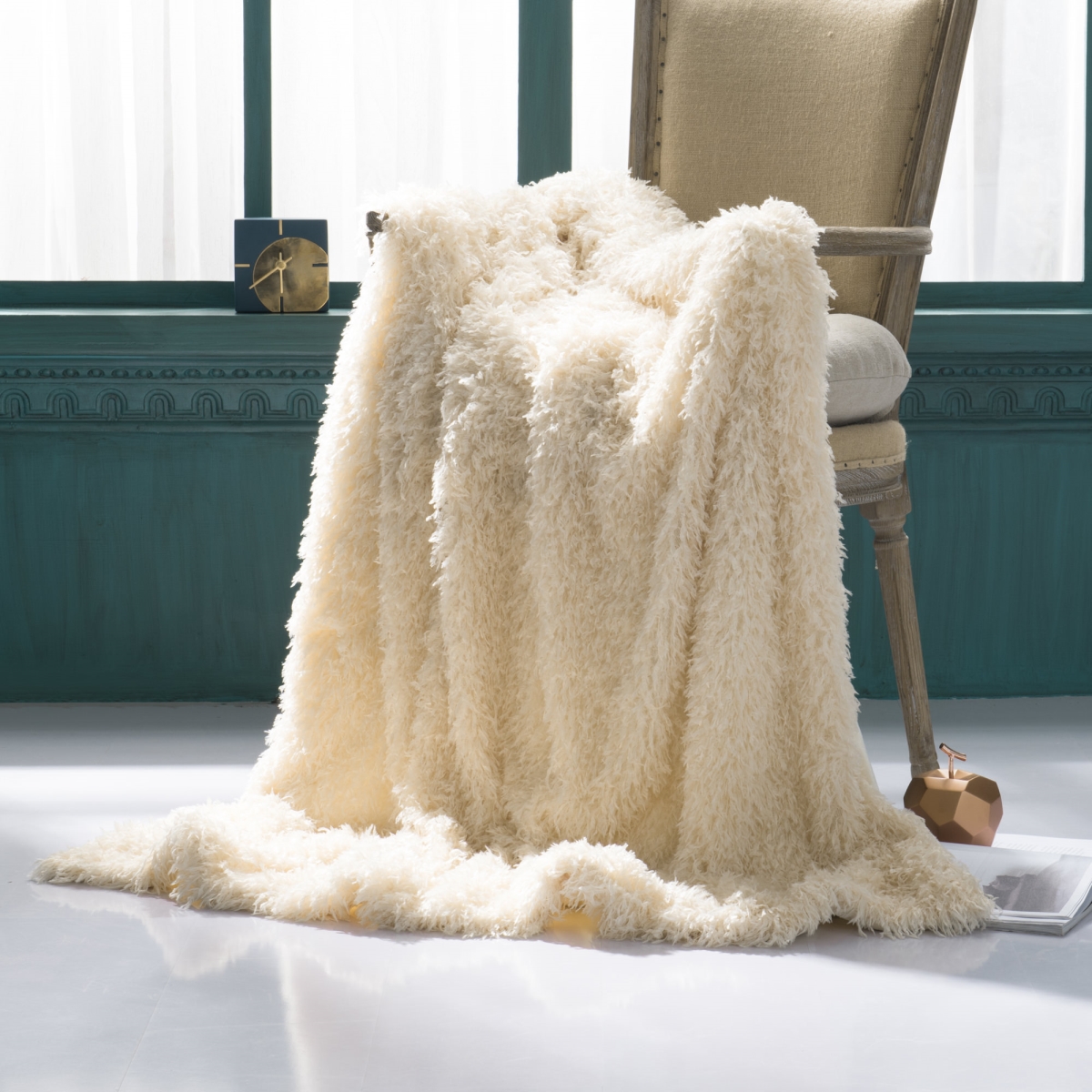 Fet-506-cre Feather Faux Fur Throw, Cream