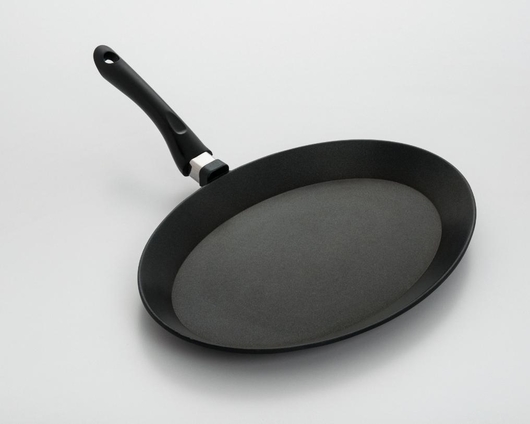 Cookpro 539 Cast Aluminum Oval Frypan With Bakelite Handle - Black