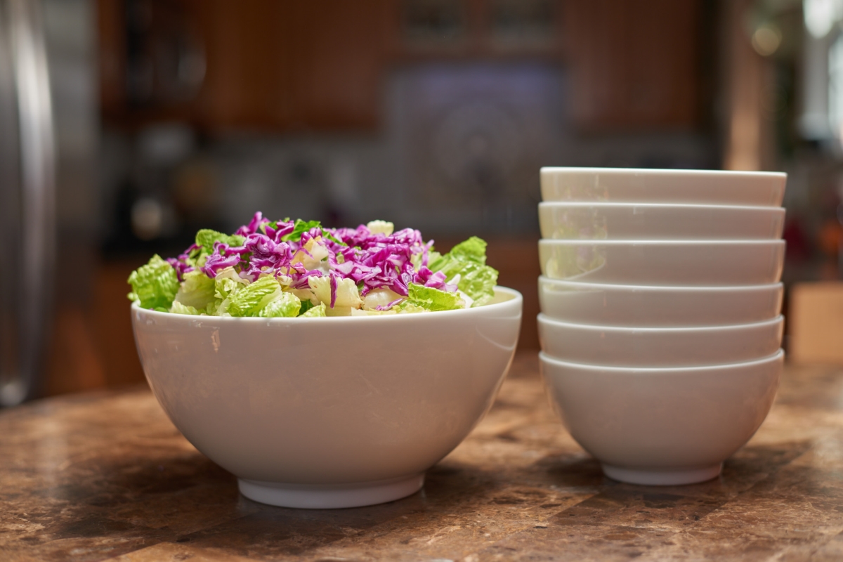 Picture of HomeRoots 483486 Porcelain Service for Six Bowl Set, White - 6 Piece